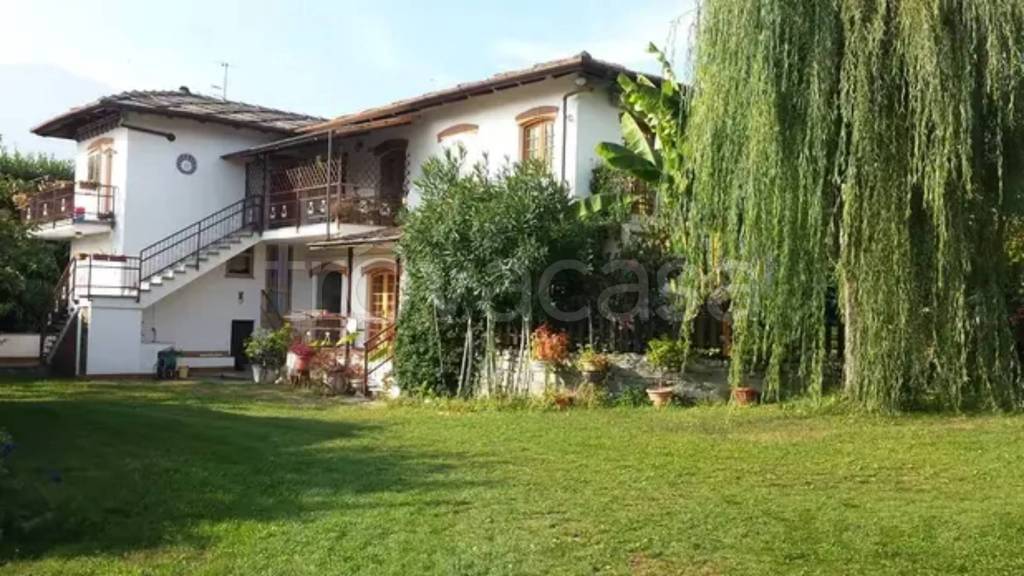 casa indipendente in vendita a Luserna San Giovanni in zona Airali