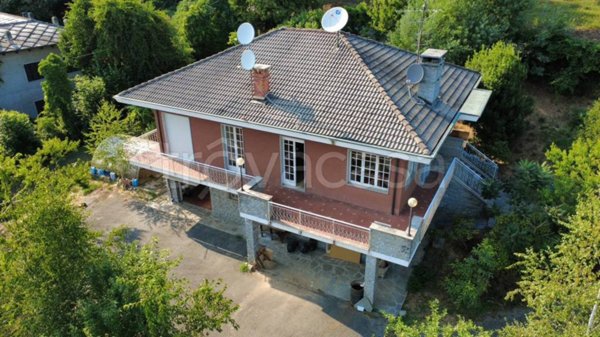 casa indipendente in vendita a Luserna San Giovanni in zona San Giovanni