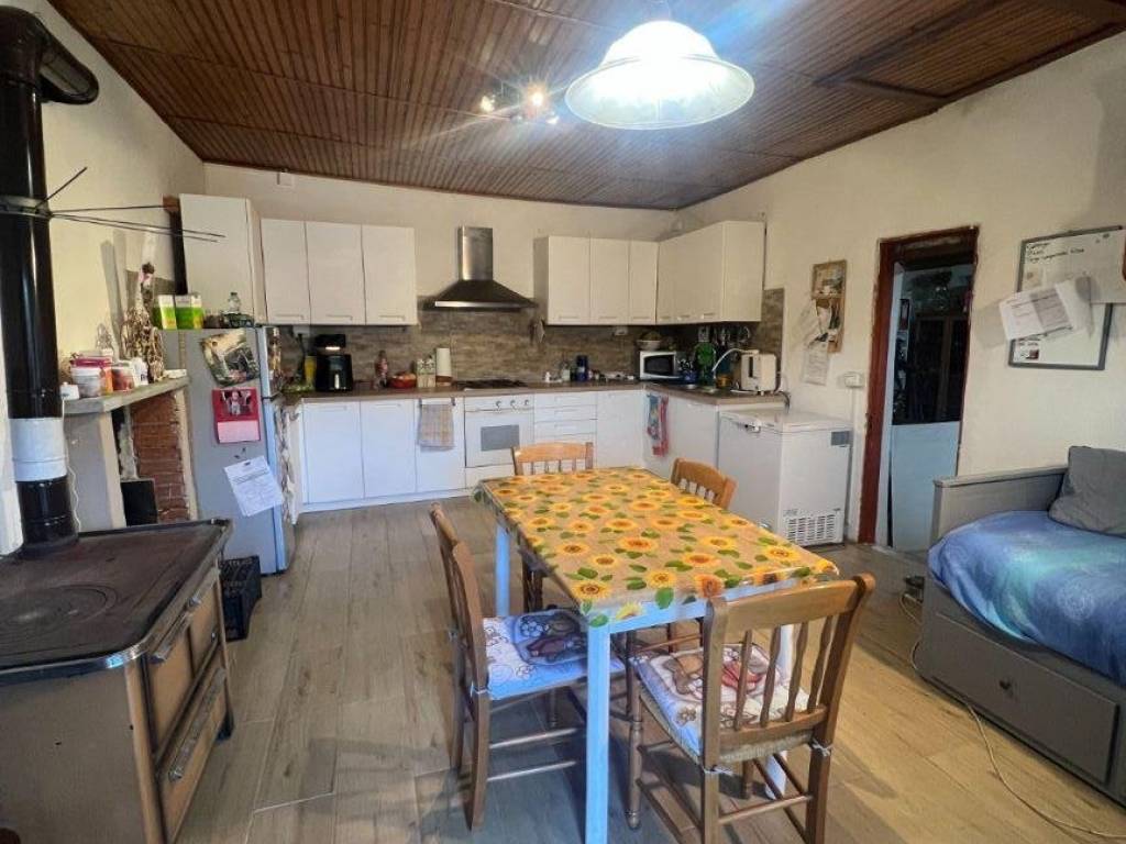 appartamento in vendita a Luserna San Giovanni in zona Airali