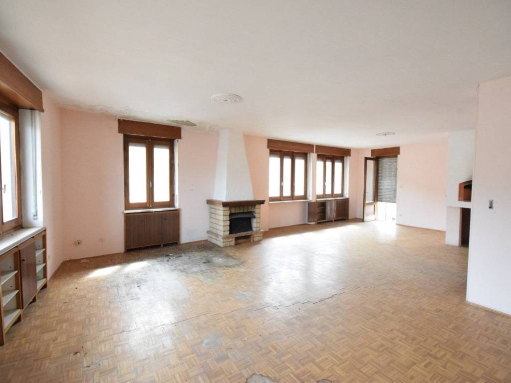 appartamento in vendita a Luserna San Giovanni in zona Luserna