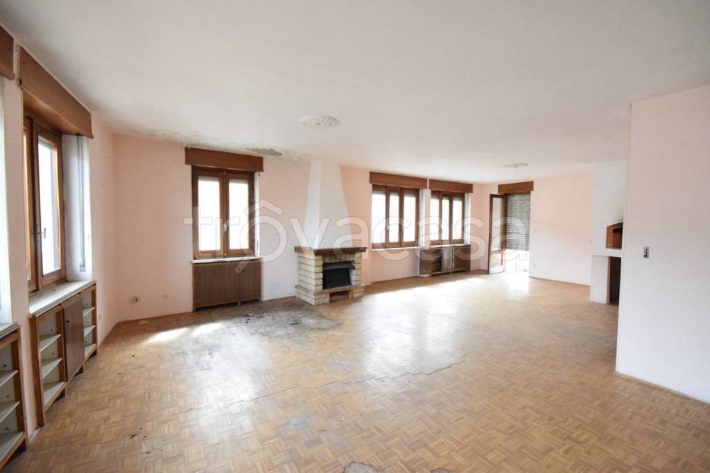 appartamento in vendita a Luserna San Giovanni in zona Luserna