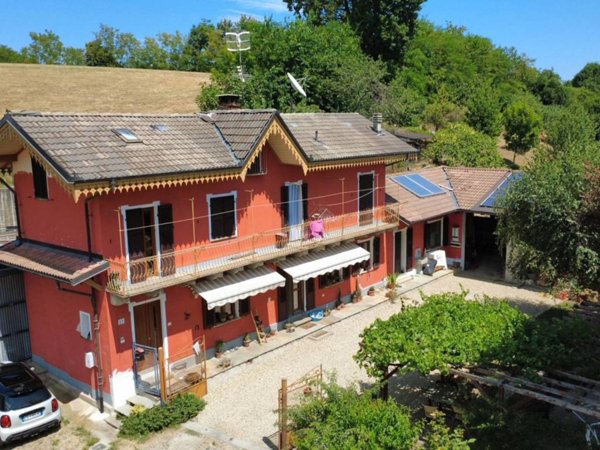 casa indipendente in vendita a Luserna San Giovanni in zona San Giovanni