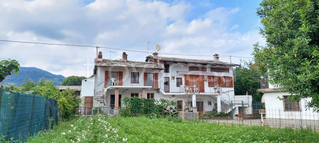 casa indipendente in vendita a Luserna San Giovanni in zona Airali