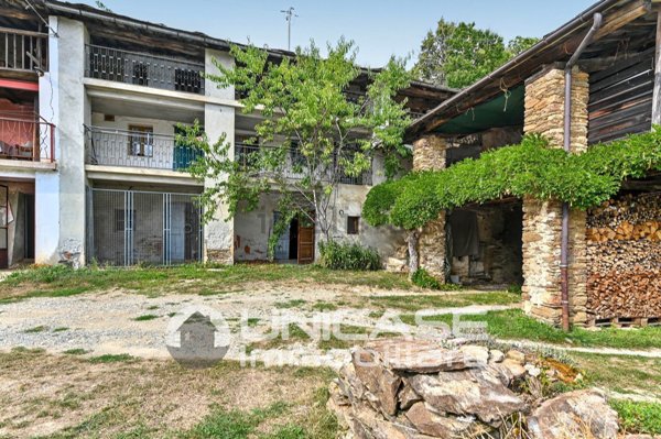 casale in vendita a Luserna San Giovanni