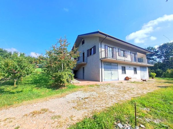 casa indipendente in vendita a Luserna San Giovanni in zona San Giovanni