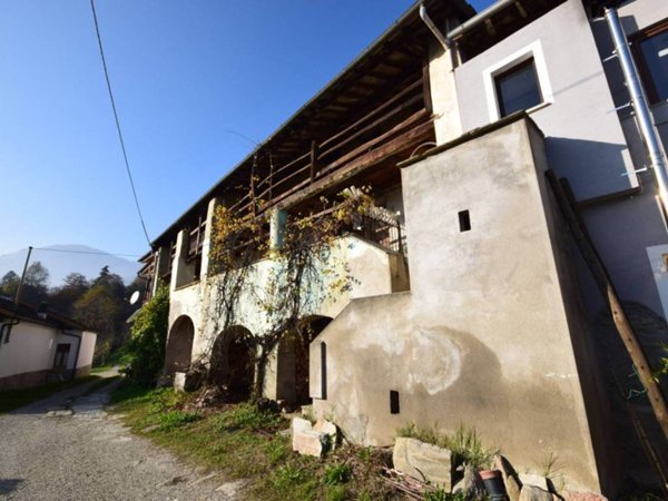 casa indipendente in vendita a Luserna San Giovanni