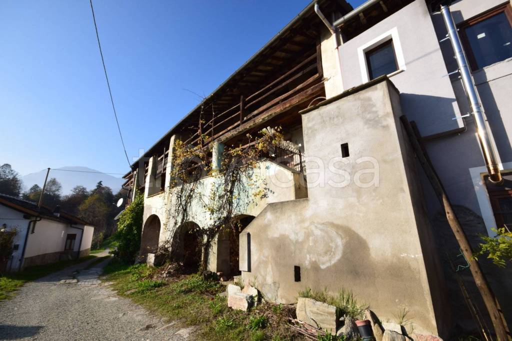 casa indipendente in vendita a Luserna San Giovanni