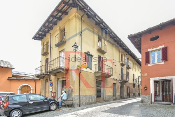 locale commerciale in vendita a Luserna San Giovanni