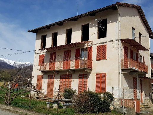 appartamento in vendita a Luserna San Giovanni in zona Airali