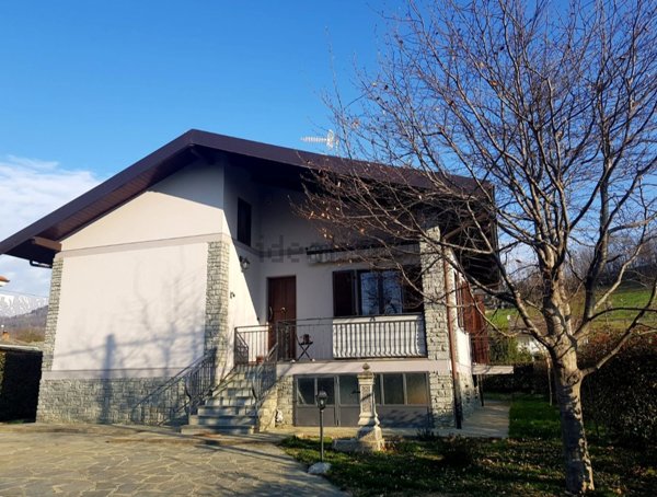 casa indipendente in vendita a Luserna San Giovanni in zona San Giovanni