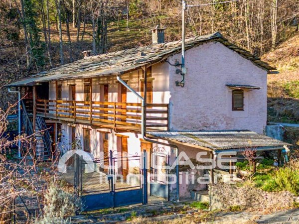 casale in vendita a Luserna San Giovanni