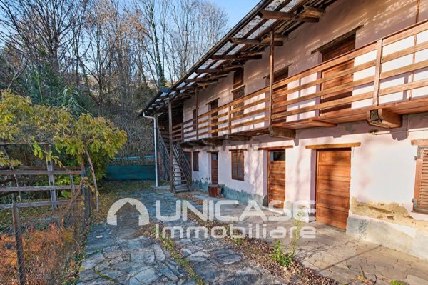 casale in vendita a Luserna San Giovanni