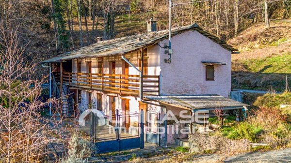 casa indipendente in vendita a Luserna San Giovanni in zona San Giovanni