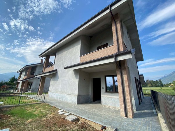 casa indipendente in vendita a Luserna San Giovanni