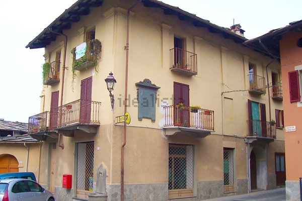 intera palazzina in vendita a Luserna San Giovanni