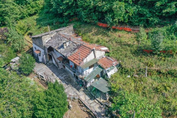 casa indipendente in vendita a Luserna San Giovanni in zona San Giovanni
