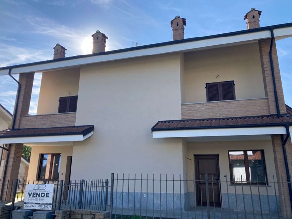 casa indipendente in vendita a Luserna San Giovanni