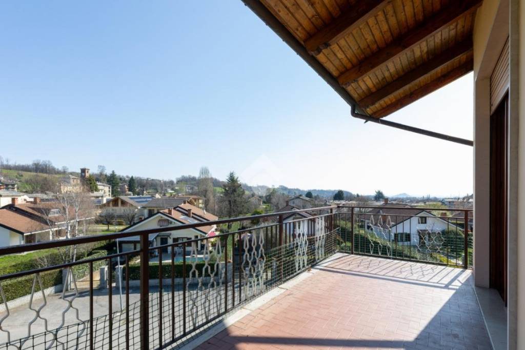 appartamento in vendita a Luserna San Giovanni in zona Airali