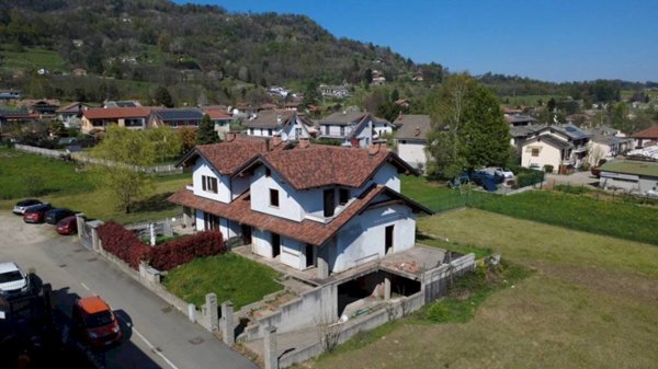 casa indipendente in vendita a Luserna San Giovanni