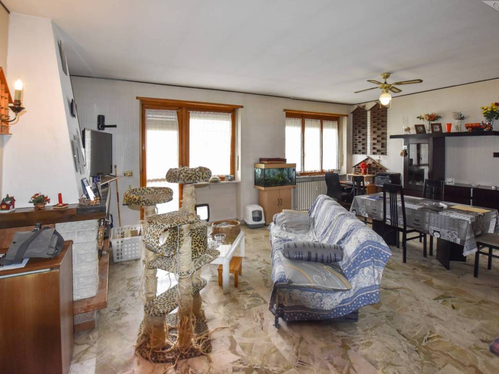 appartamento in vendita a Luserna San Giovanni in zona Luserna