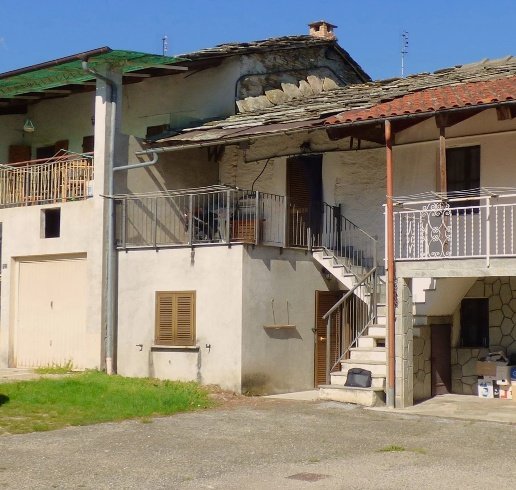 casa indipendente in vendita a Luserna San Giovanni in zona Airali