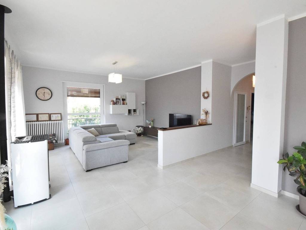 casa indipendente in vendita a Luserna San Giovanni in zona Airali