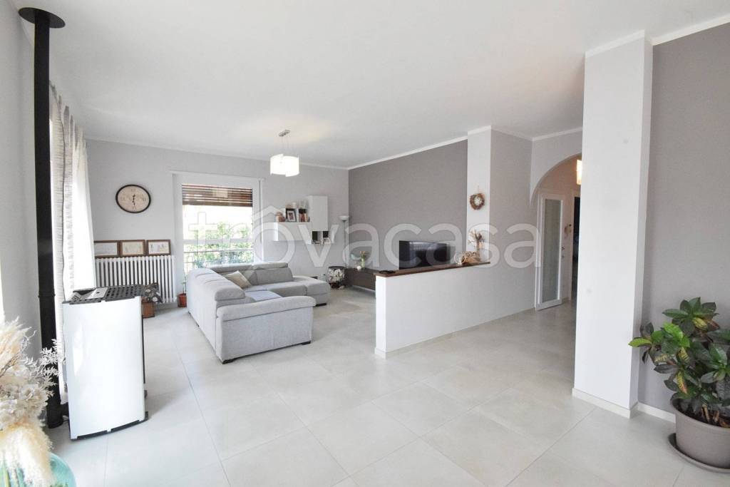 casa indipendente in vendita a Luserna San Giovanni in zona Airali