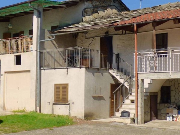 casa indipendente in vendita a Luserna San Giovanni in zona Airali