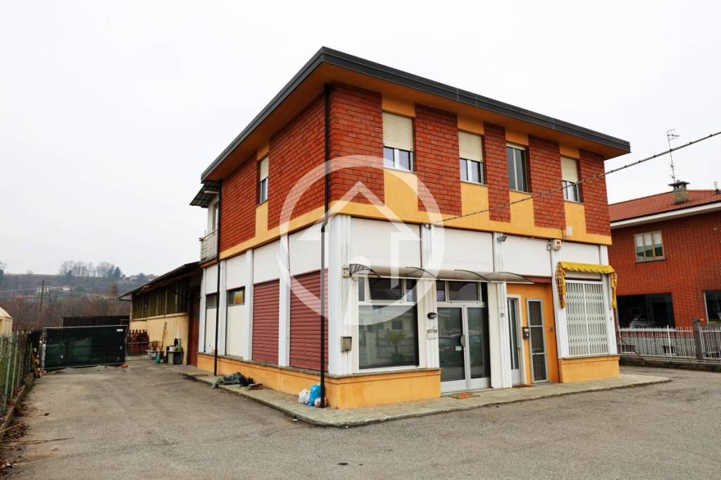 negozio in vendita a Luserna San Giovanni in zona Airali