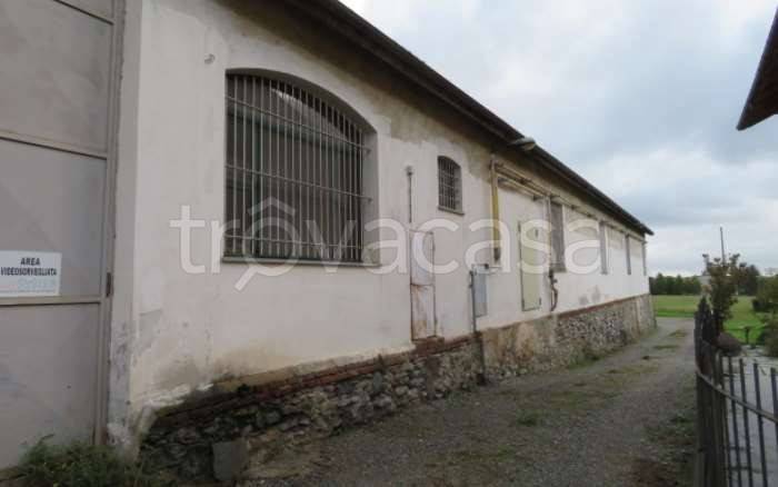 capannone in vendita a Luserna San Giovanni
