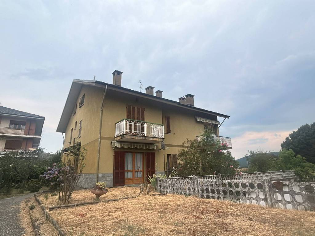 appartamento in vendita a Luserna San Giovanni in zona Airali