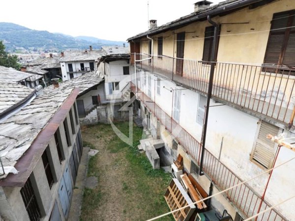 intera palazzina in vendita a Luserna San Giovanni in zona Airali