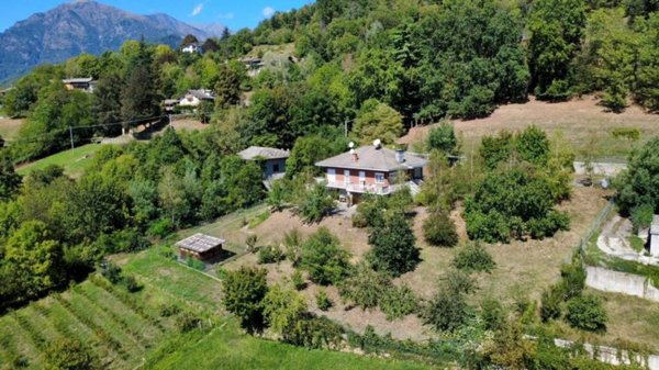 casa indipendente in vendita a Luserna San Giovanni in zona San Giovanni