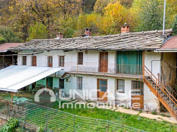casa indipendente in vendita a Lusernetta