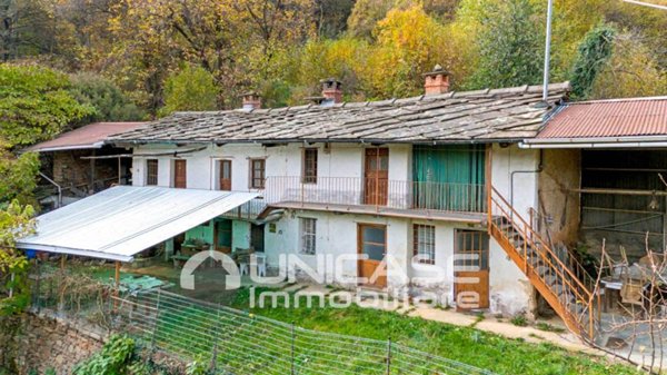 casa indipendente in vendita a Lusernetta