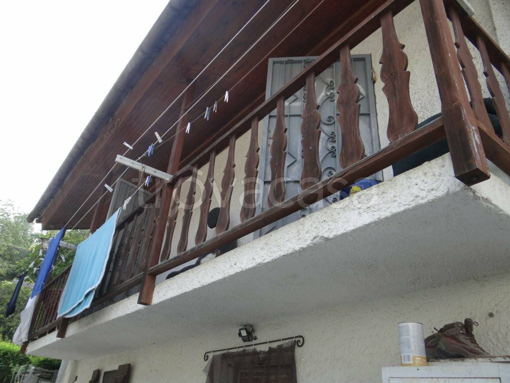 casa indipendente in vendita a Lusernetta