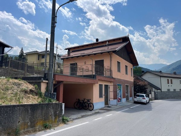 casa indipendente in vendita a Lusernetta
