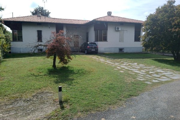 casa indipendente in vendita a Lusigliè