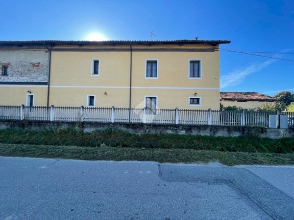 casa indipendente in vendita a Lusigliè