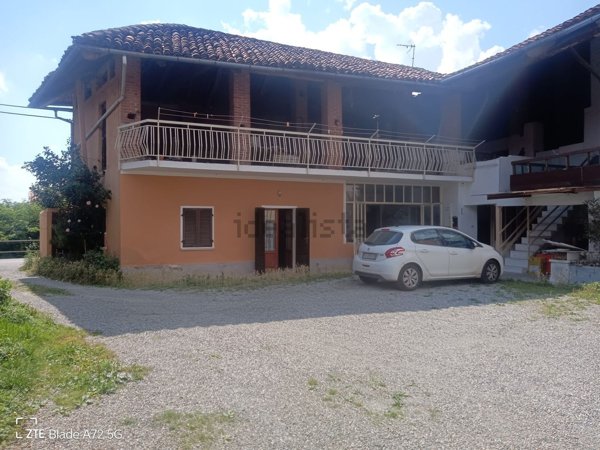 casa indipendente in vendita a Lusigliè
