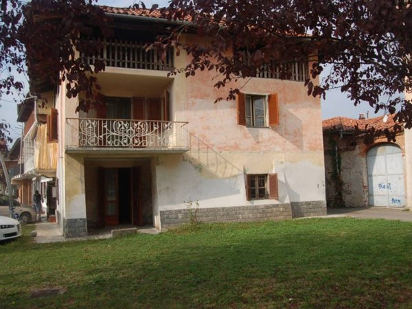 casa indipendente in vendita a Lusigliè