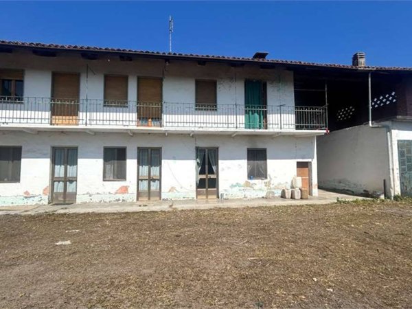 casa indipendente in vendita a Macello