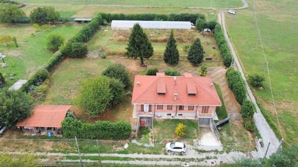 casa indipendente in vendita a Macello