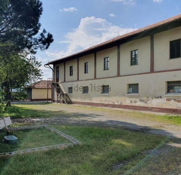 negozio in vendita a Macello