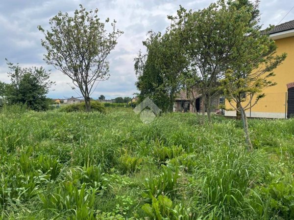 terreno edificabile in vendita a Macello