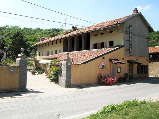 negozio in vendita a Maglione