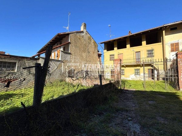 casa indipendente in vendita a Maglione