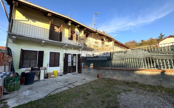 casa indipendente in vendita a Maglione