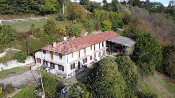 casa indipendente in vendita a Marentino