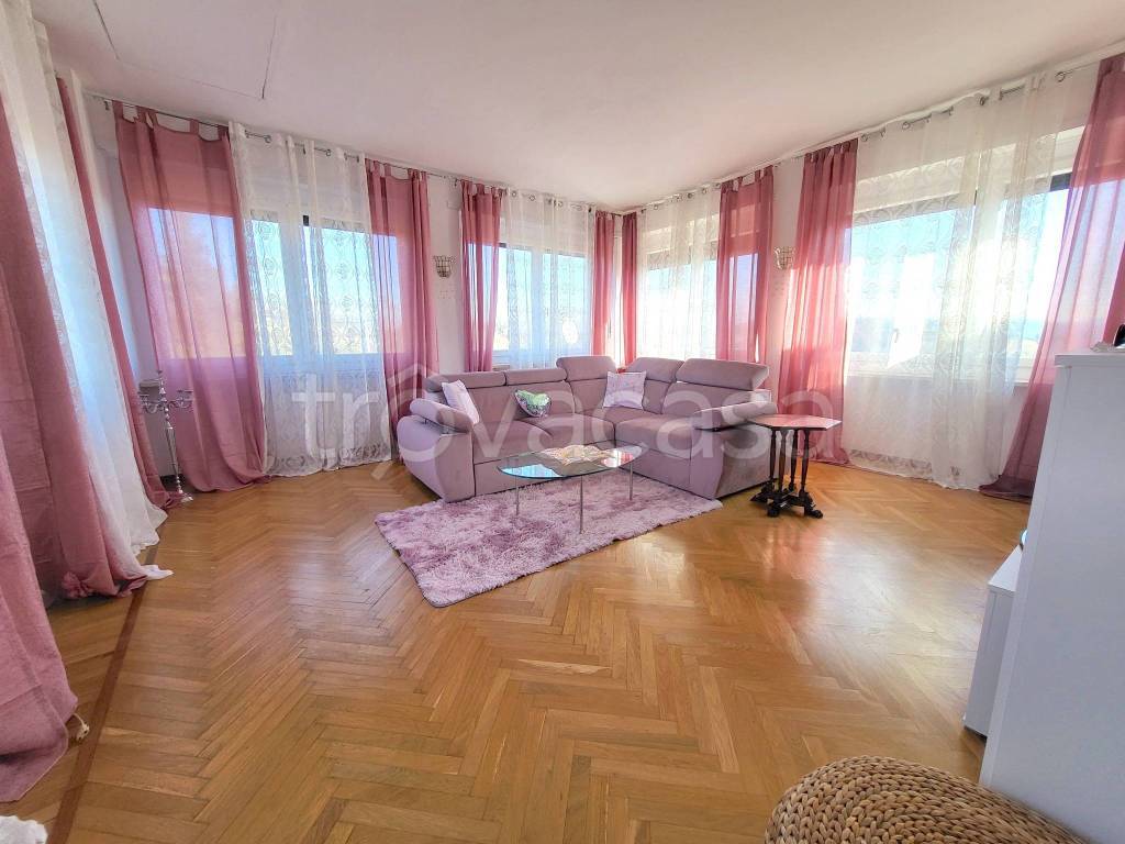 casa indipendente in vendita a Marentino